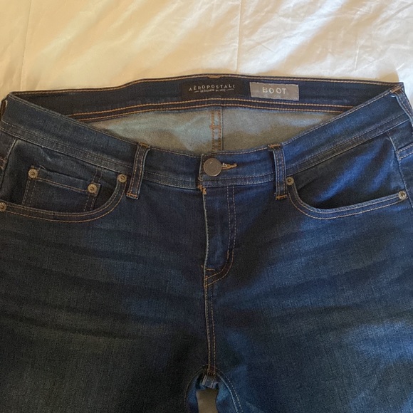 Woman’s Aeropostale jeans Size 12. Like new Condition. - Picture 7 of 10